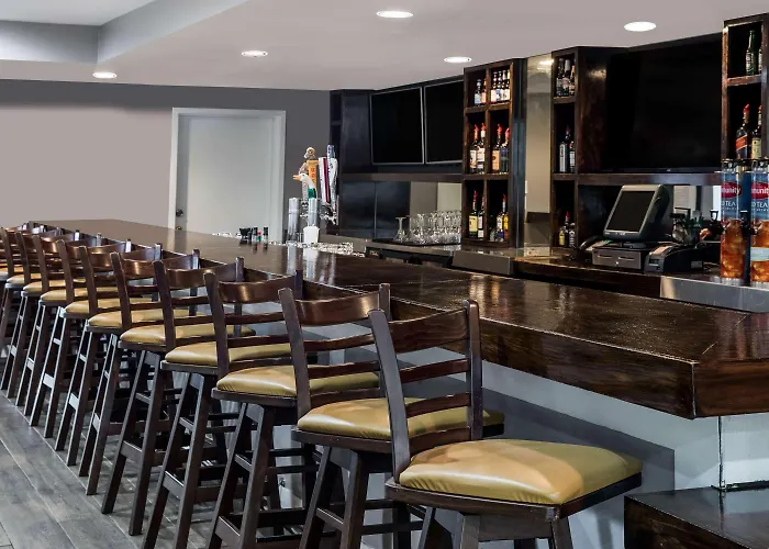 Top Hotels in Metairie, Louisiana