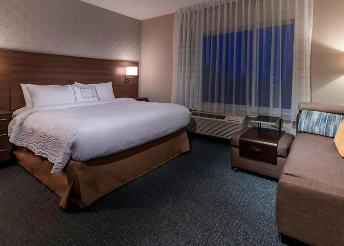 Top Accommodations in Leavenworth, Indiana